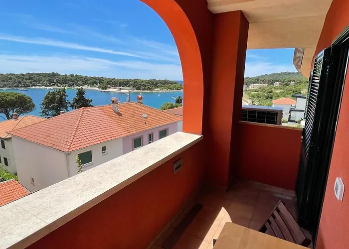 Red&green Apartment Pula